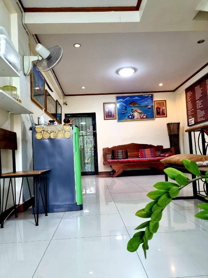 T2B Hostel Chiang Mai Eksteriør bilde